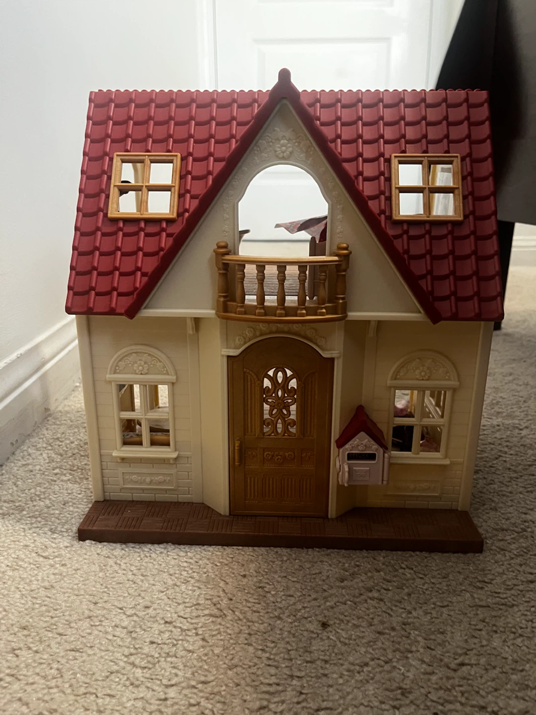 Calico Critter bunny and baby’s family + house and furniture