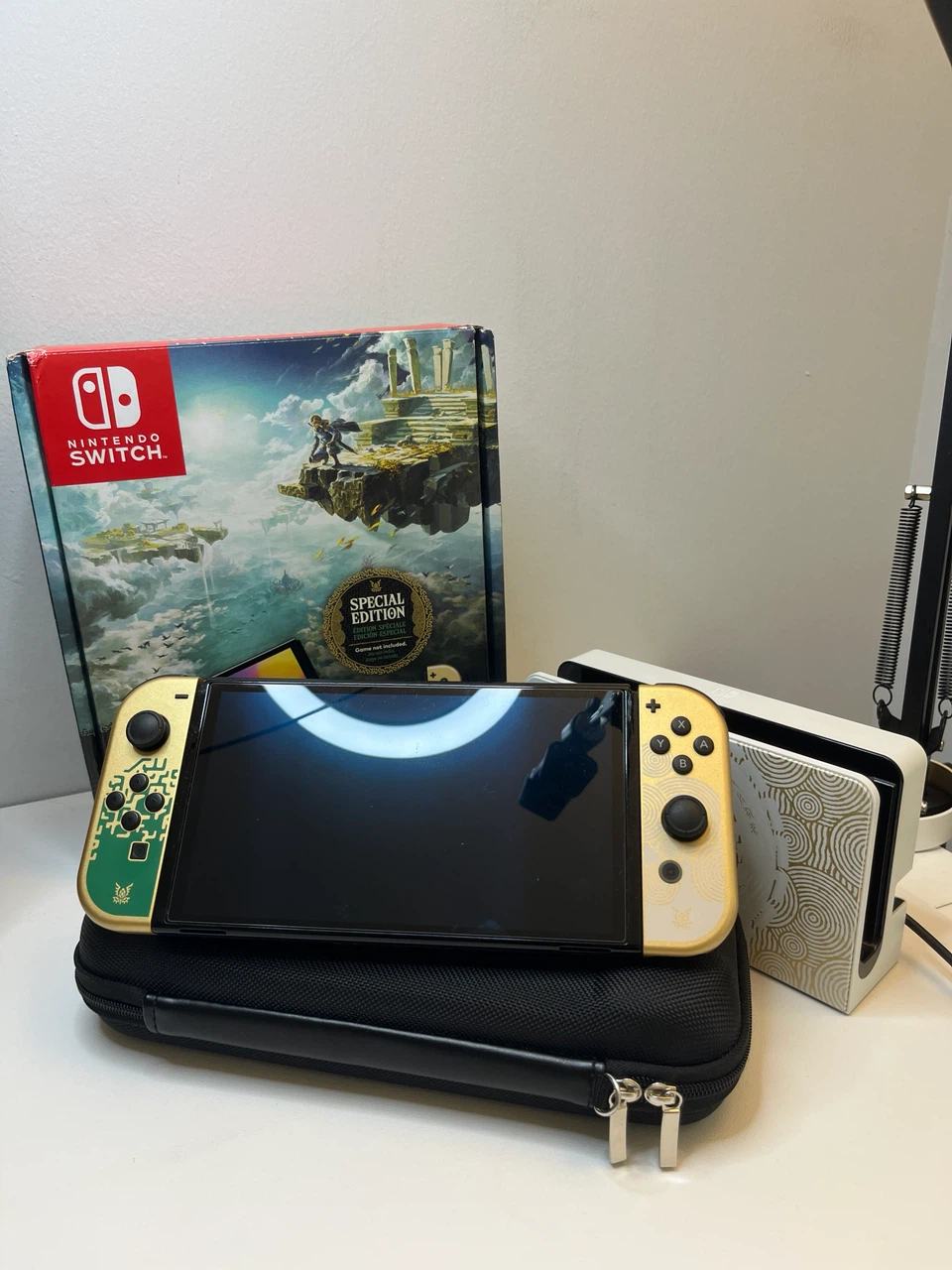 Nintendo Switch oled Zelda edition