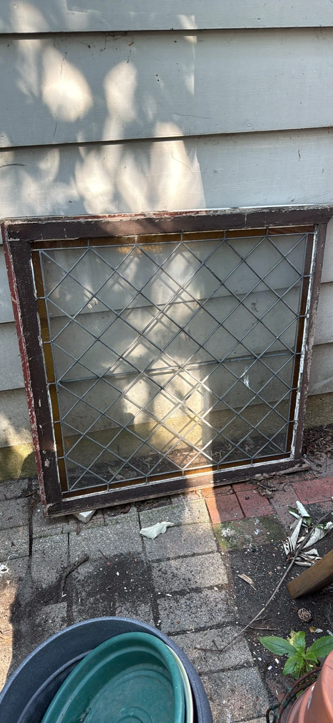 Vintage Diamond Grille Window - photo 2