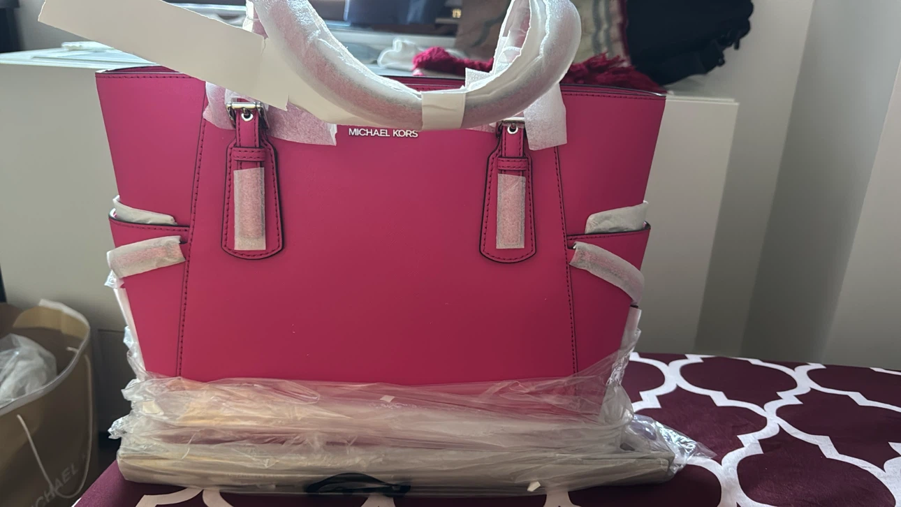 Michael Kors Voyager Tote Bag - Dragonfruit Leather
