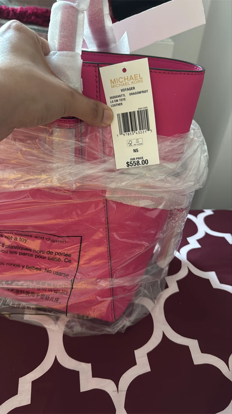 Michael Kors Voyager Tote Bag - Dragonfruit Leather - photo 2