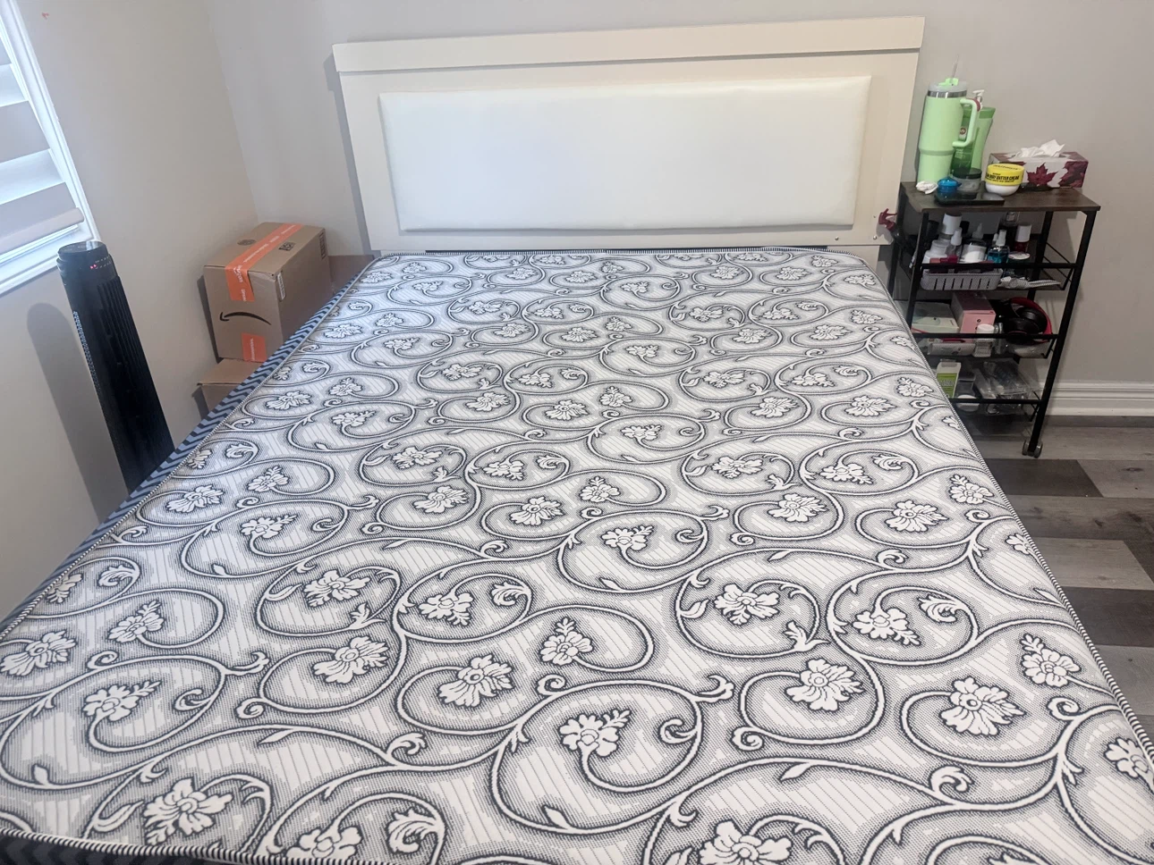 Bed with mattress - photo 4