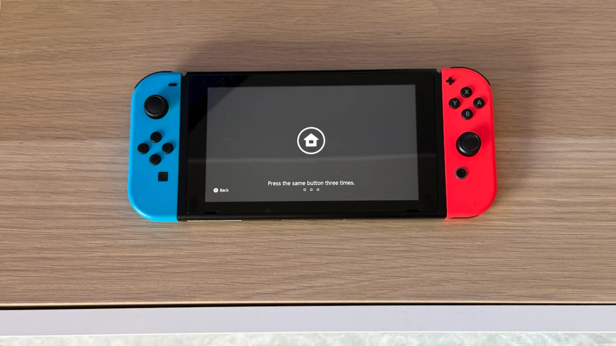 Nintendo Switch Console V1 Bundle – Excellent Condition