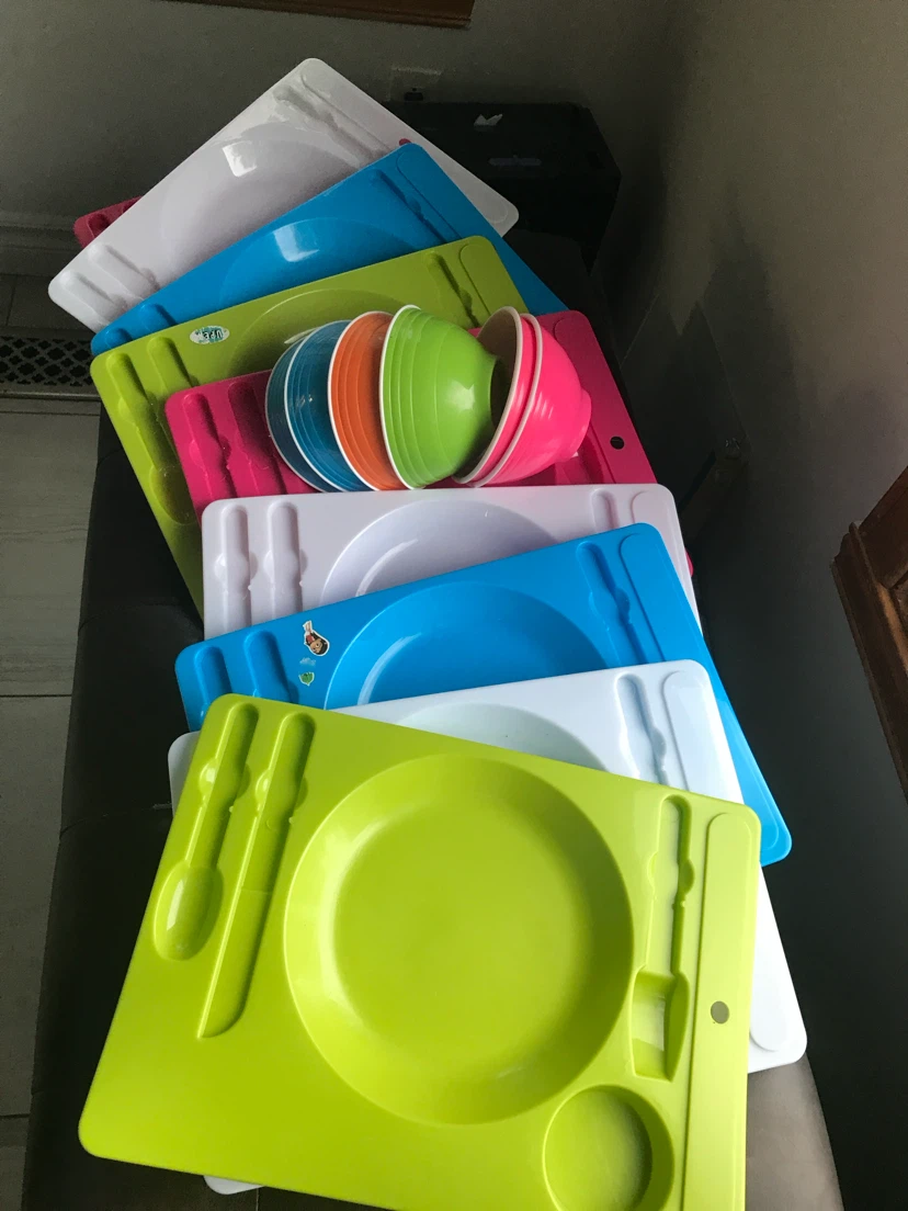 Kids' Reusable Picnic Plates and Bowls Set
