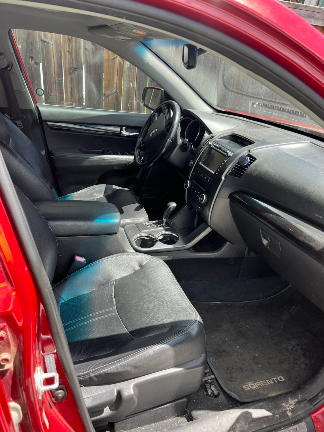 Car - photo 3