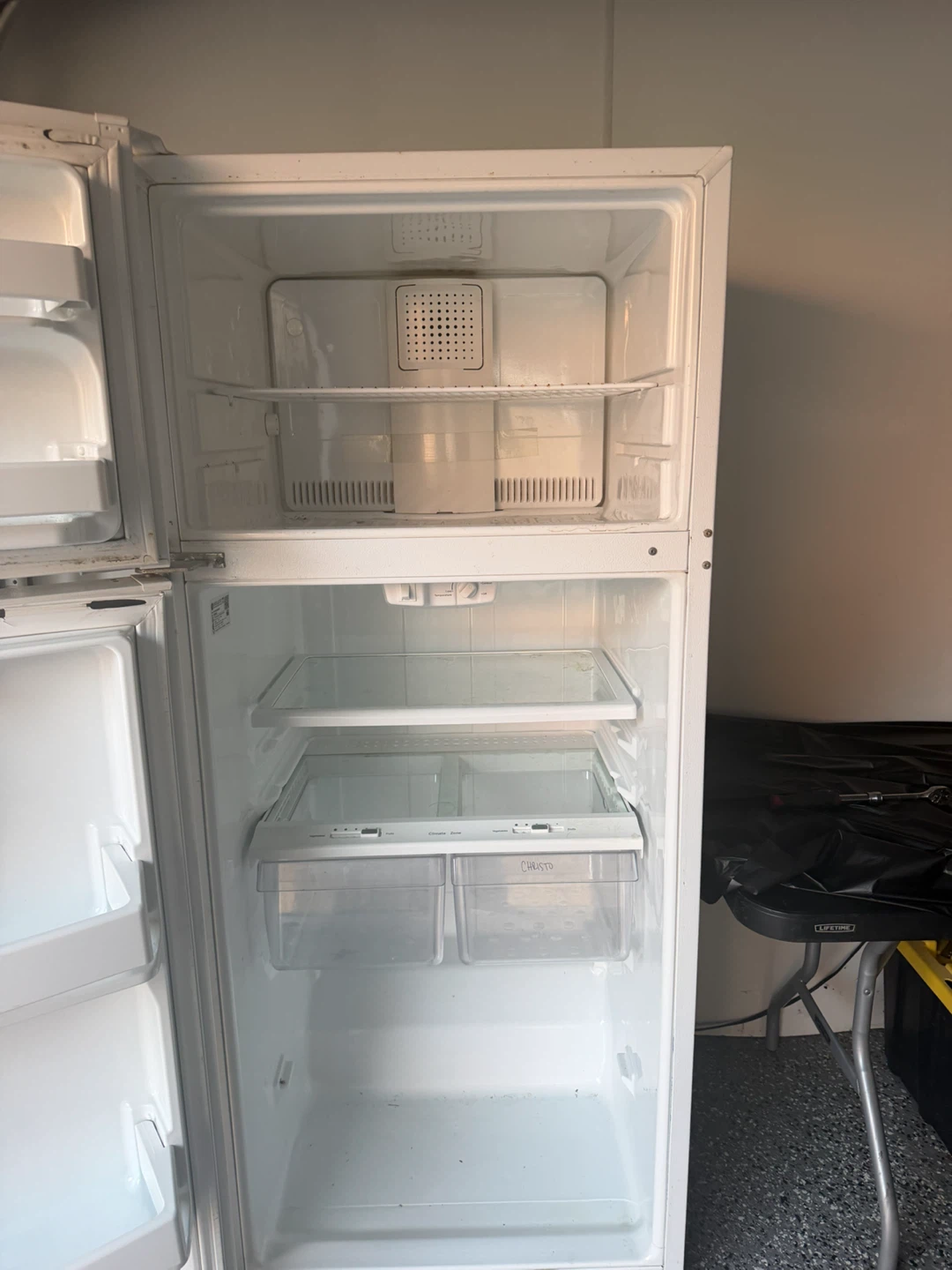 GE Refrigerator - photo 3