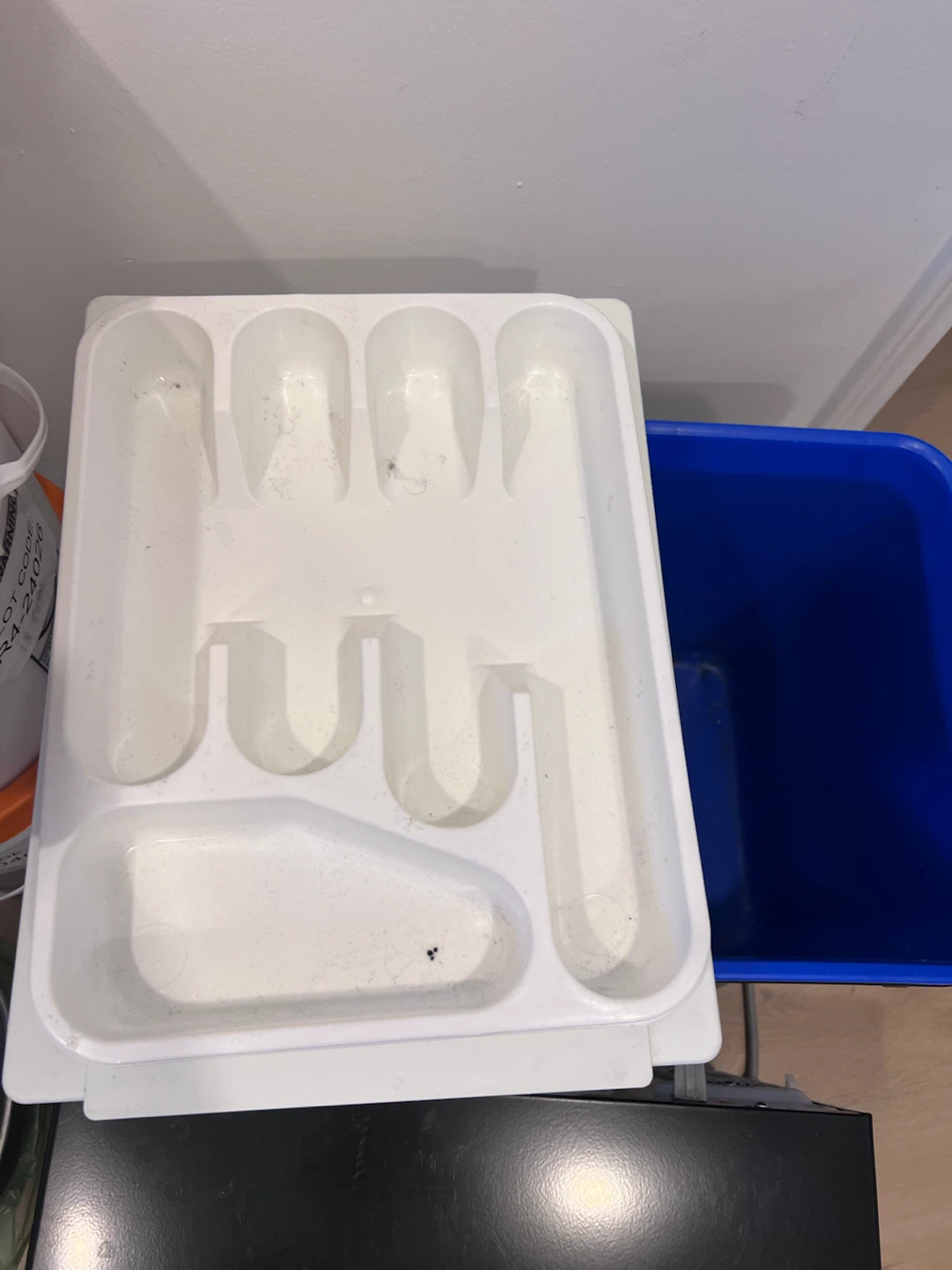 White Plastic Cutlery Organizer Tray