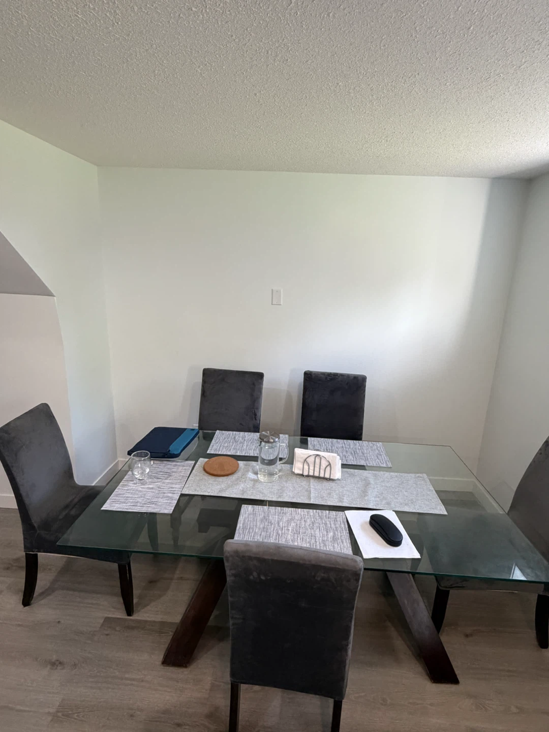Modern Glass Dining Table with Chairs – Excellent Condition