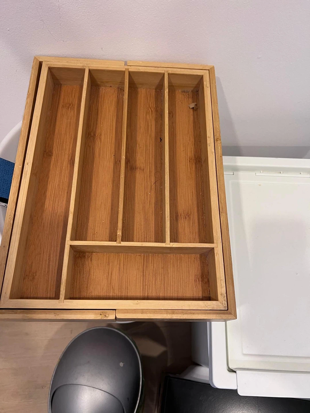 Expandable Bamboo Cutlery Organizer