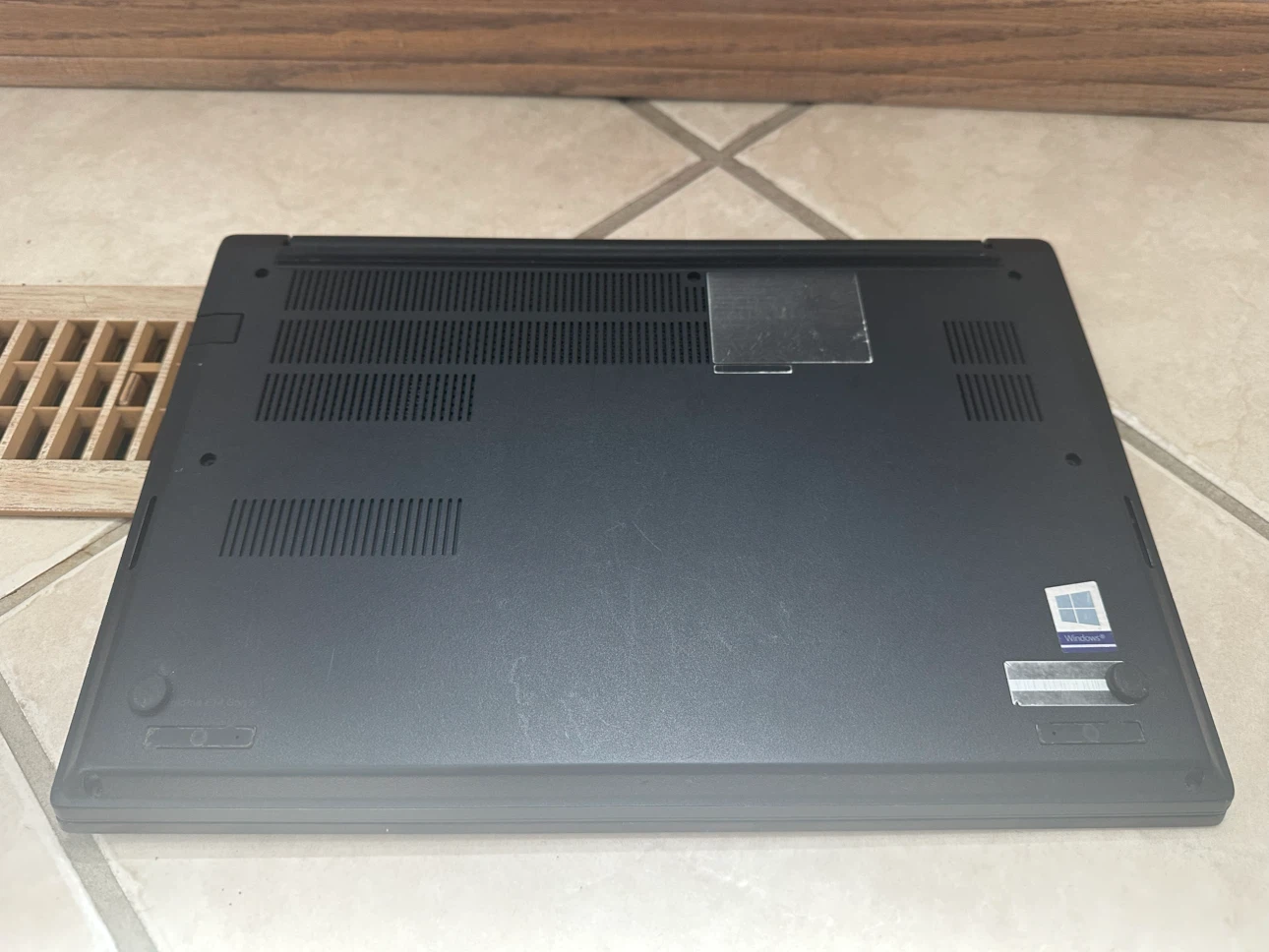 Lenovo E14 Gen2 - photo 3