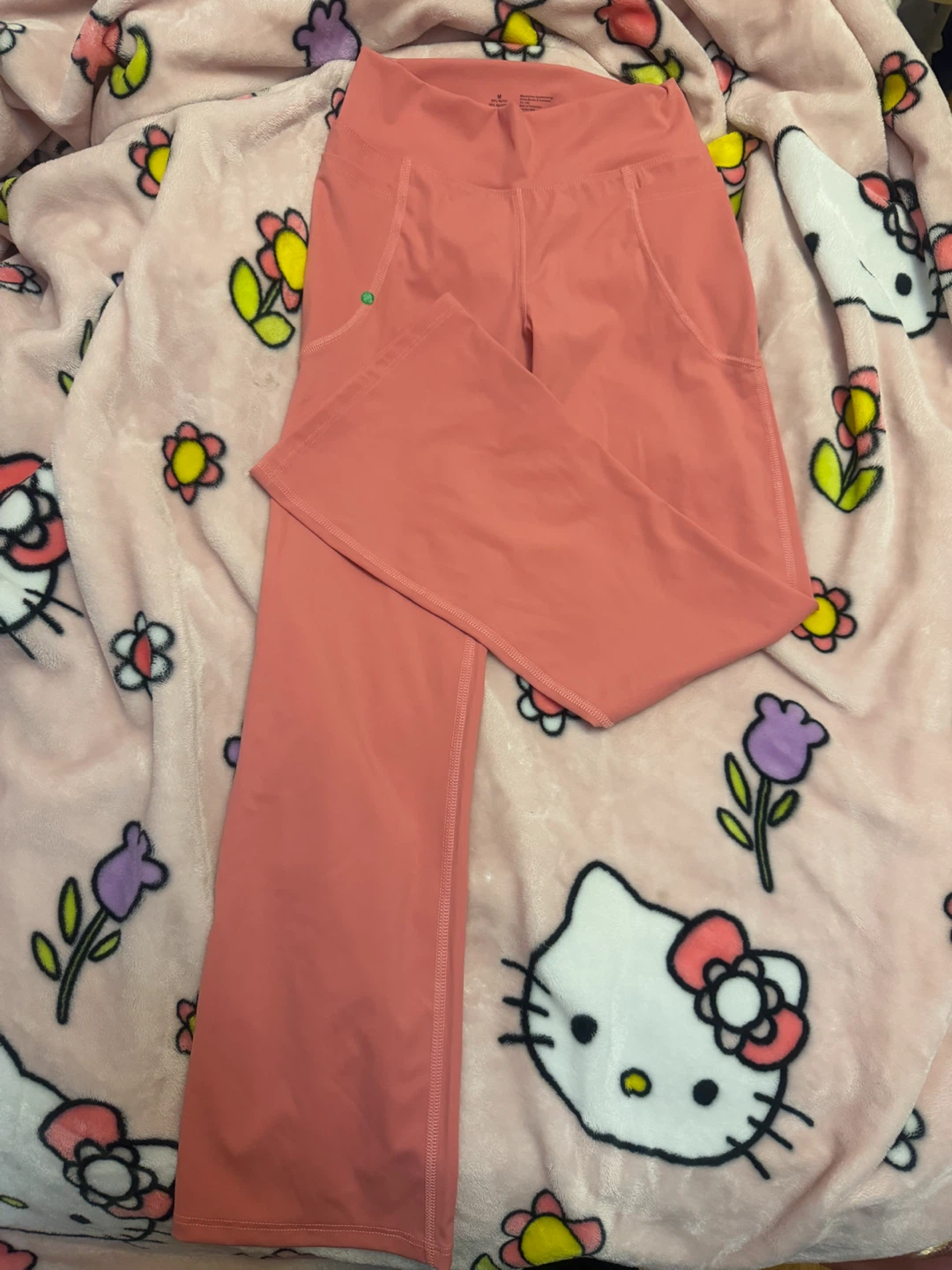 Peach flared workout leggings - photo 2