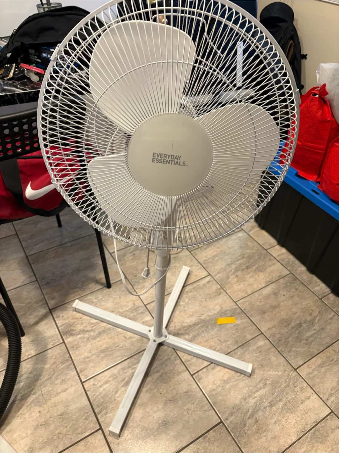 Everyday Essentials 16" Oscillating Pedestal Fan - photo 2