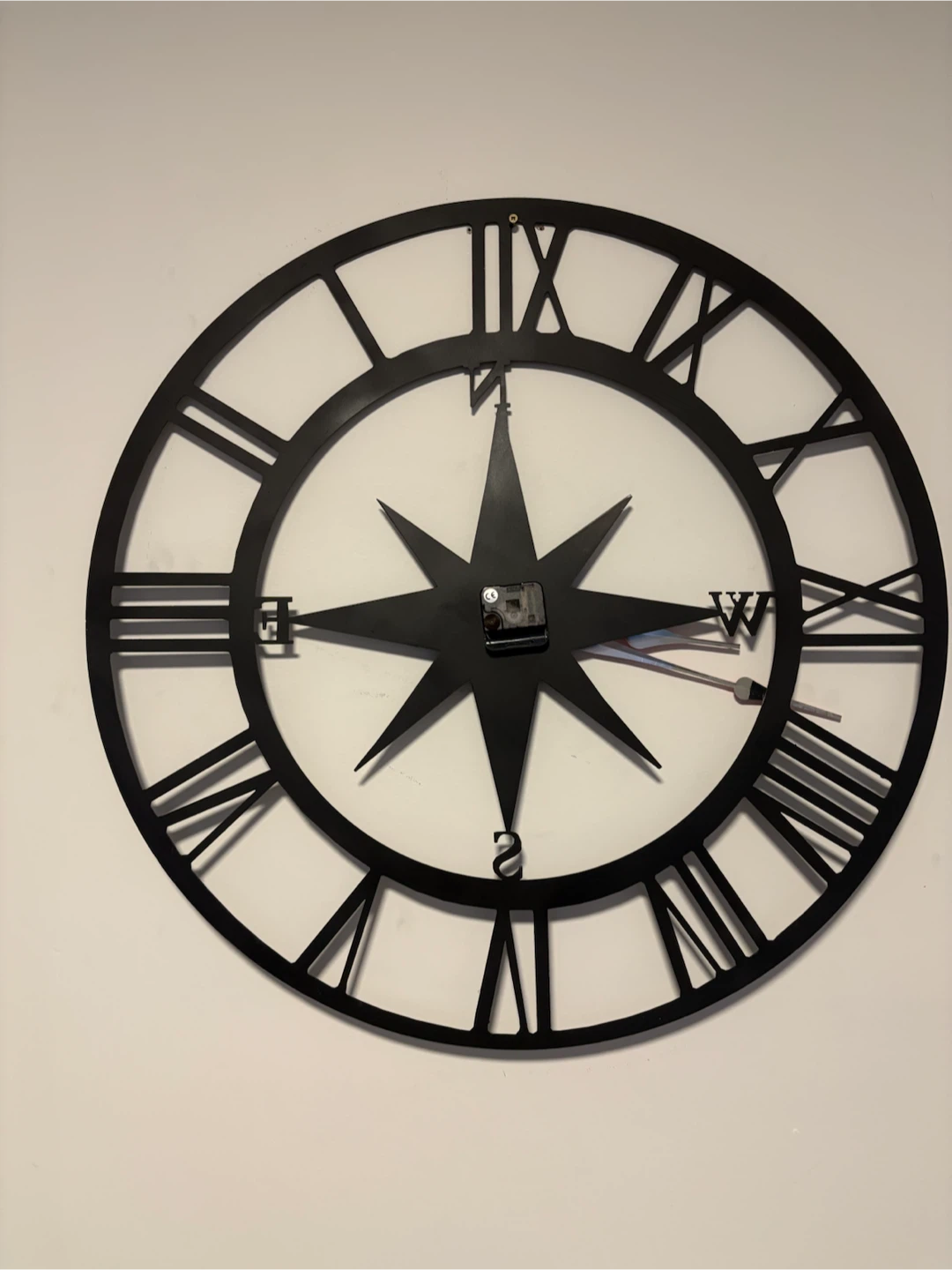 75 cm (30”) Compass Rose Wall Clock - photo 2