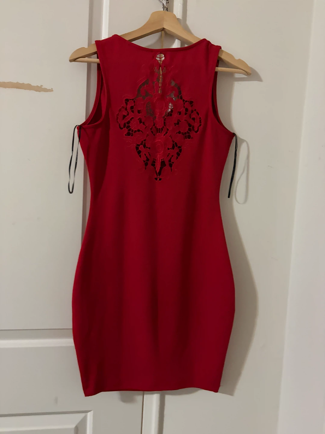 Red Sleeveless Dress with Lace Back Detail - photo 2