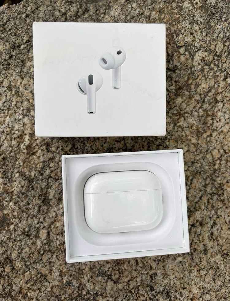 Apple AirPods Pro (3rd Generation) - photo 3