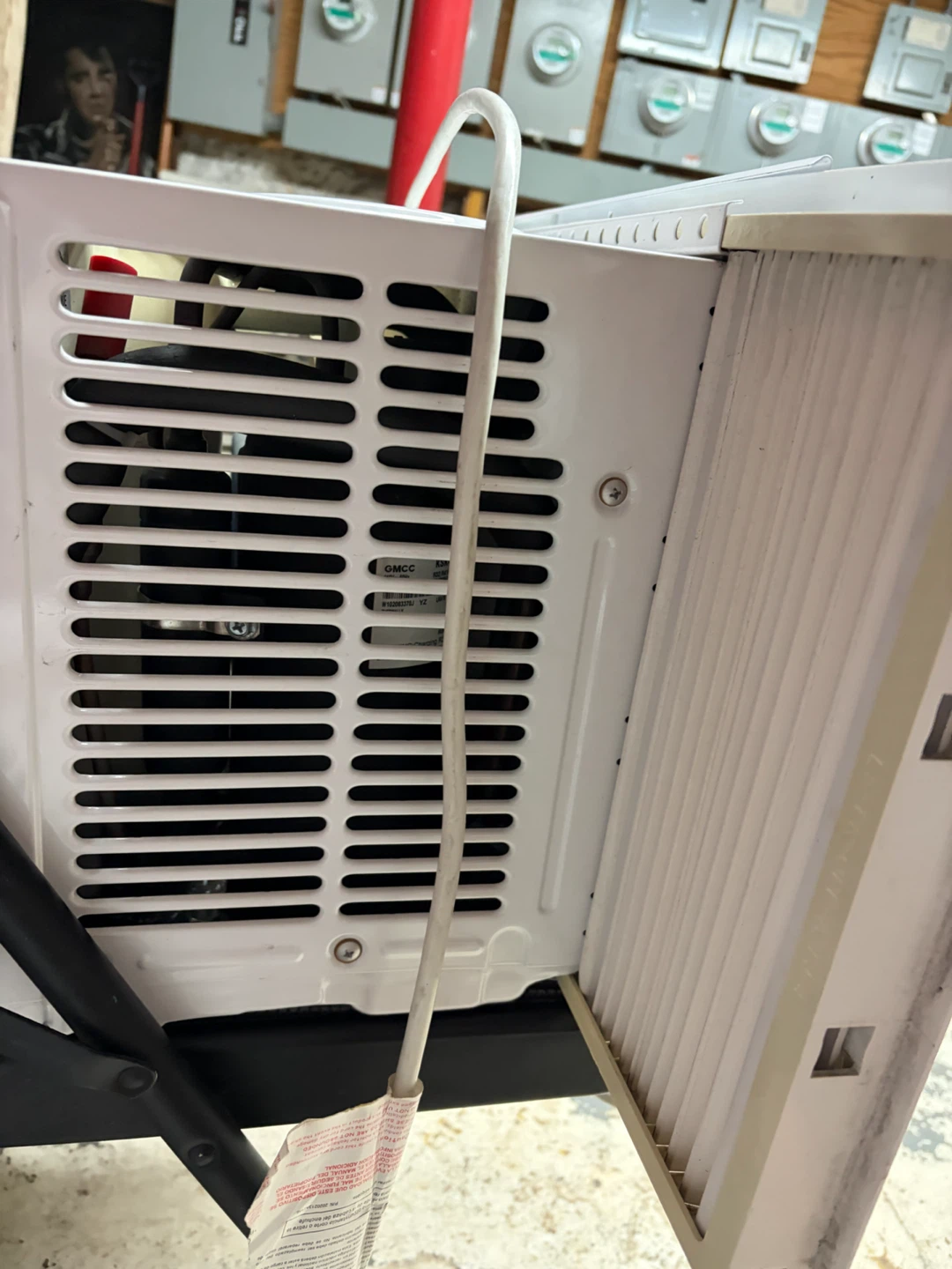 Midea Window Air Conditioner - photo 4