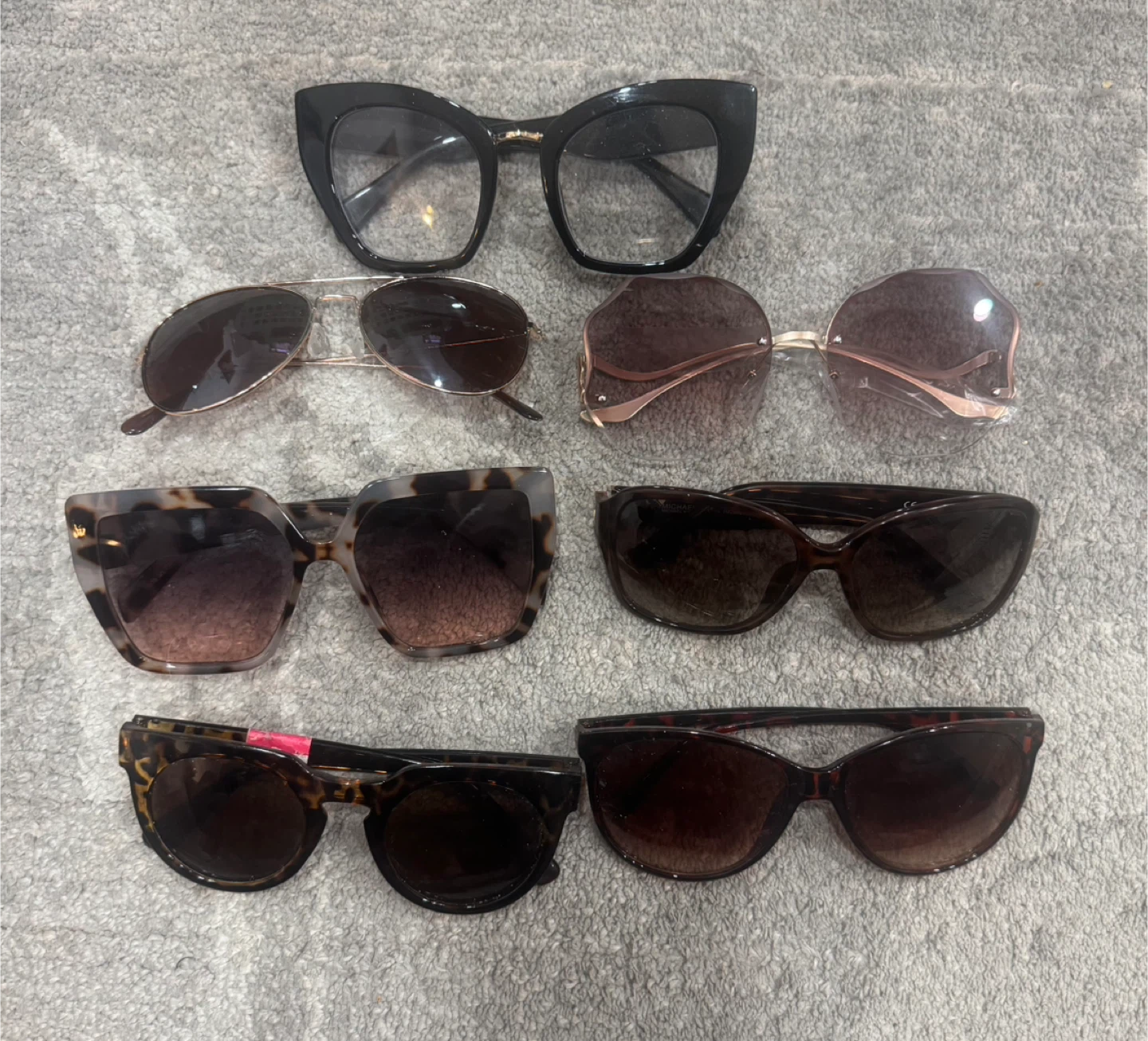 Bundle of 6 Pairs of Sunglasses