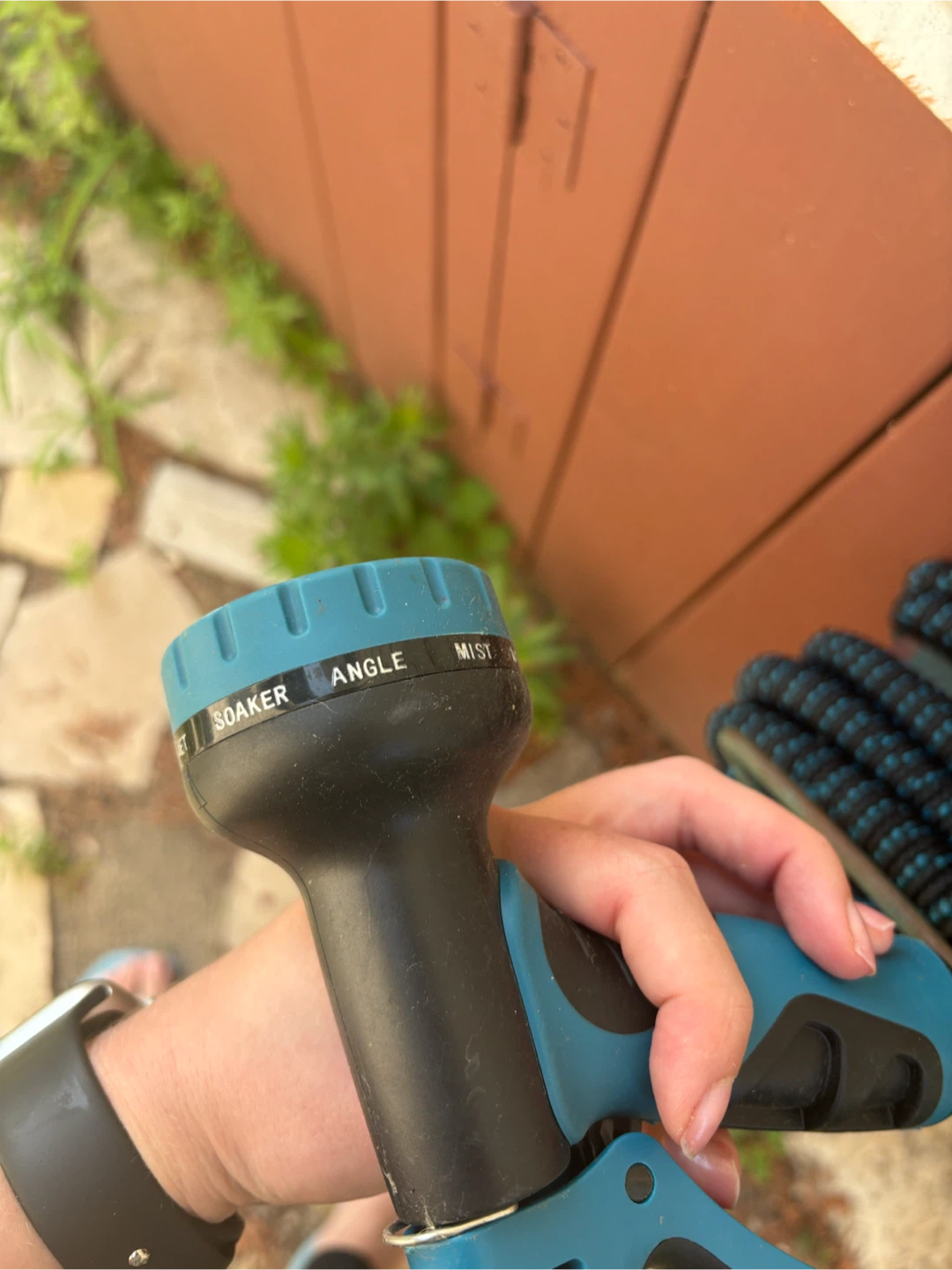 Expandable Garden Hose with Spray Nozzle - photo 4