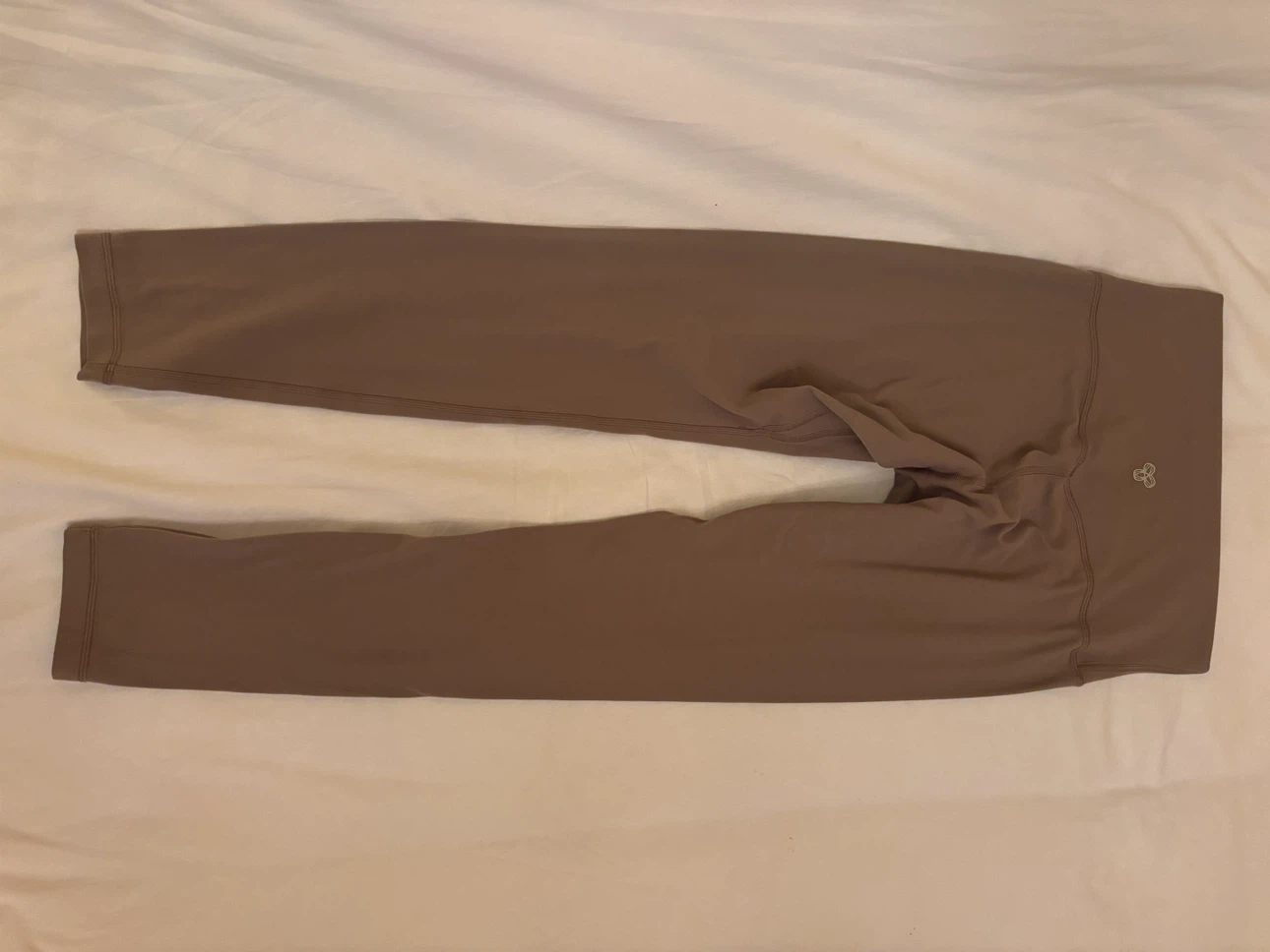 ARITZIA GOLDEN Leggings Size 8 - photo 3