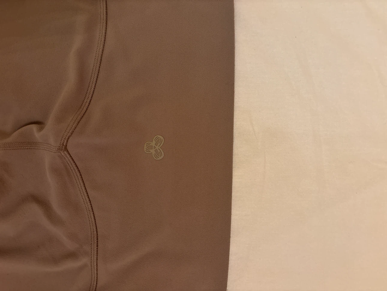 ARITZIA GOLDEN Leggings Size 8 - photo 4