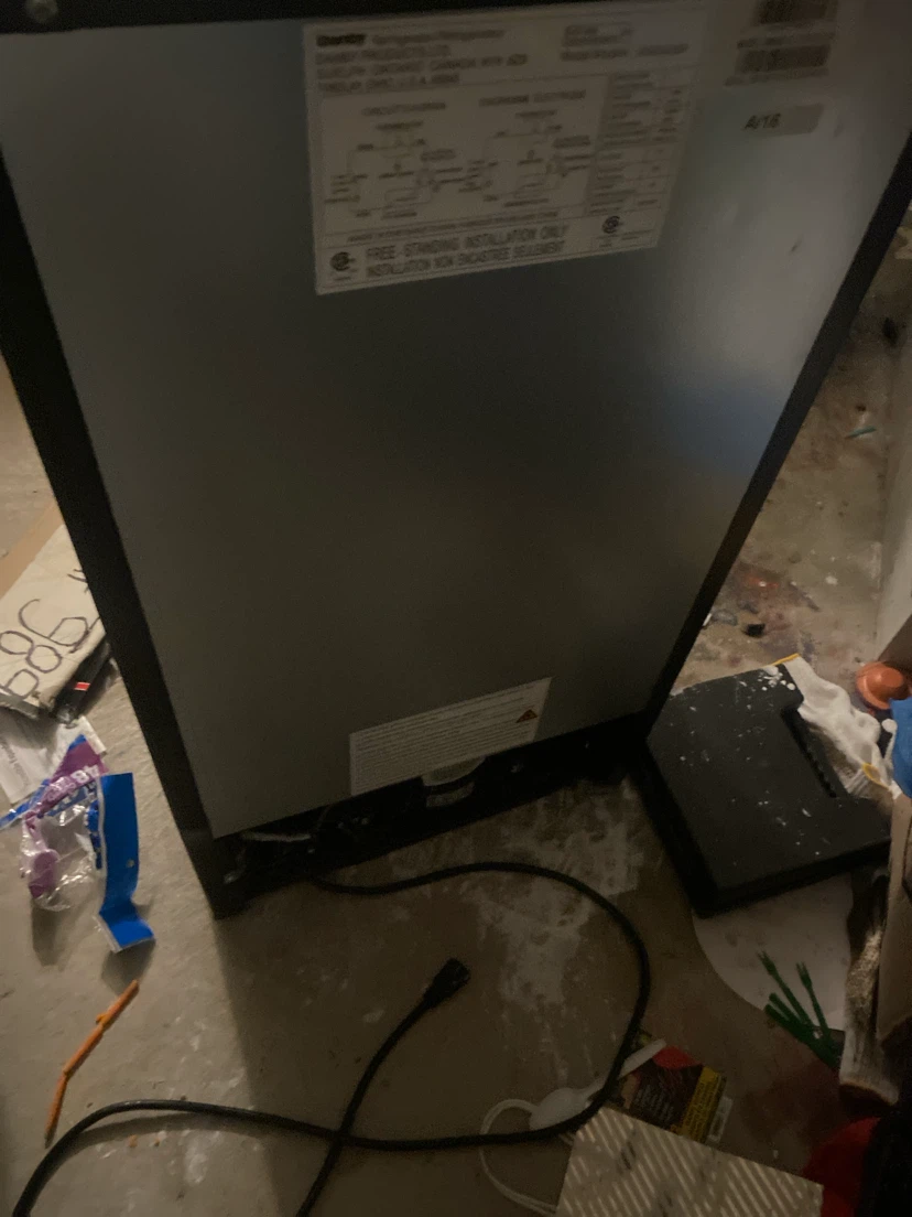 Danby Mini Fridge - photo 3