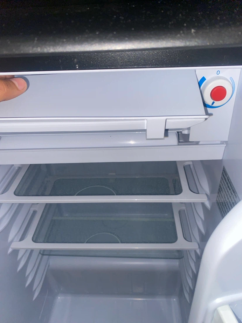Danby Mini Fridge - photo 5