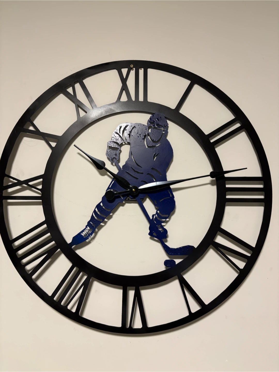 75 cm (30”) Hockey Player Wall Clock