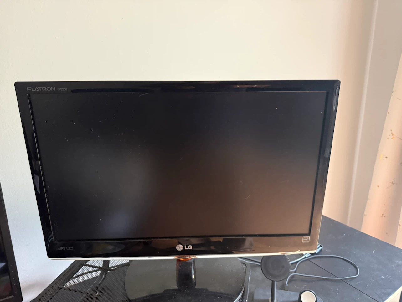 LG Flatron IPS206 Monitor
