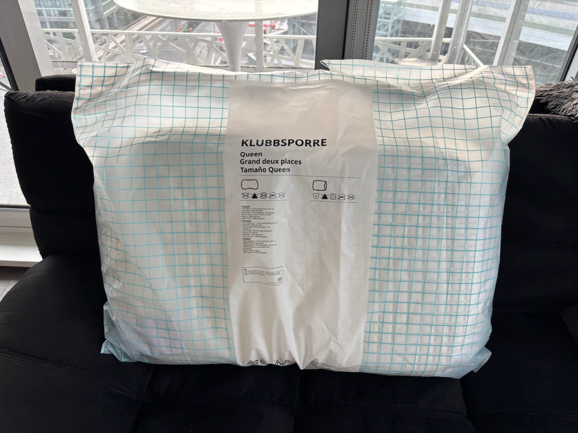IKEA KLUBBSPORRE Queen Pillow