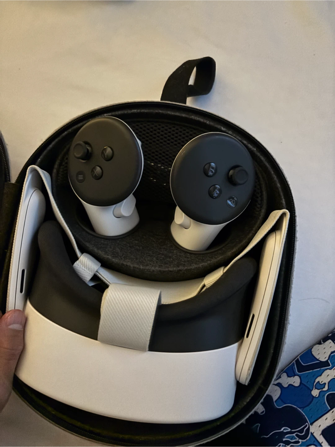 Meta Quest 3s VR Headset and Controllers - photo 2
