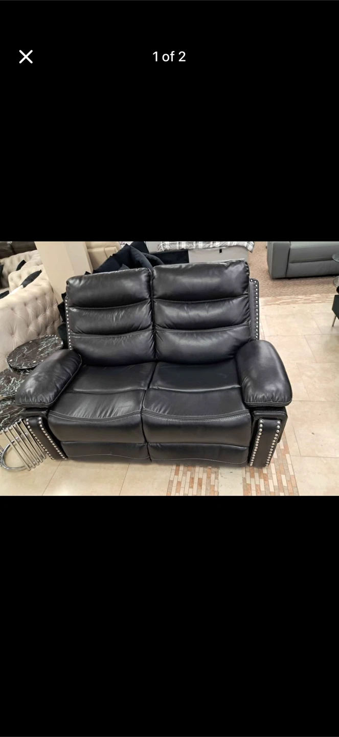 Power recliner loveseat