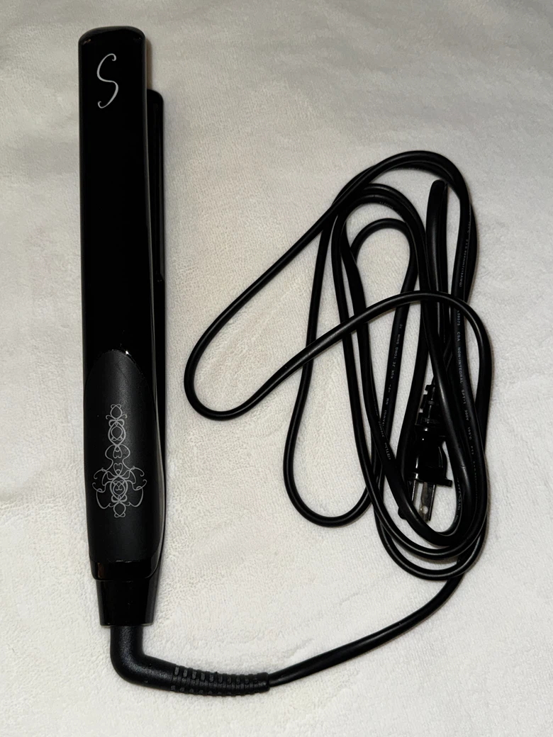 Sultra Black Hair Straightener