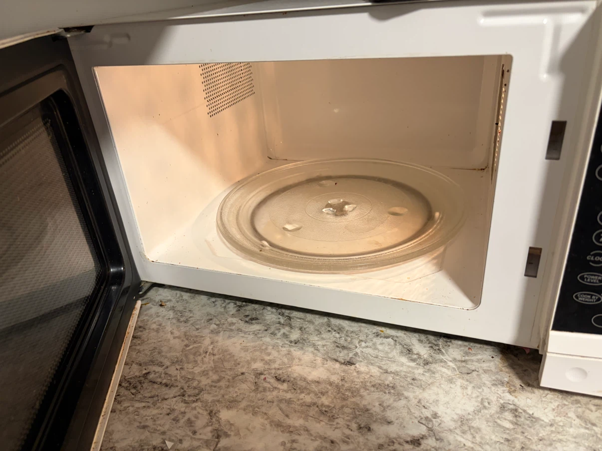 Danby Microwave Oven - photo 2