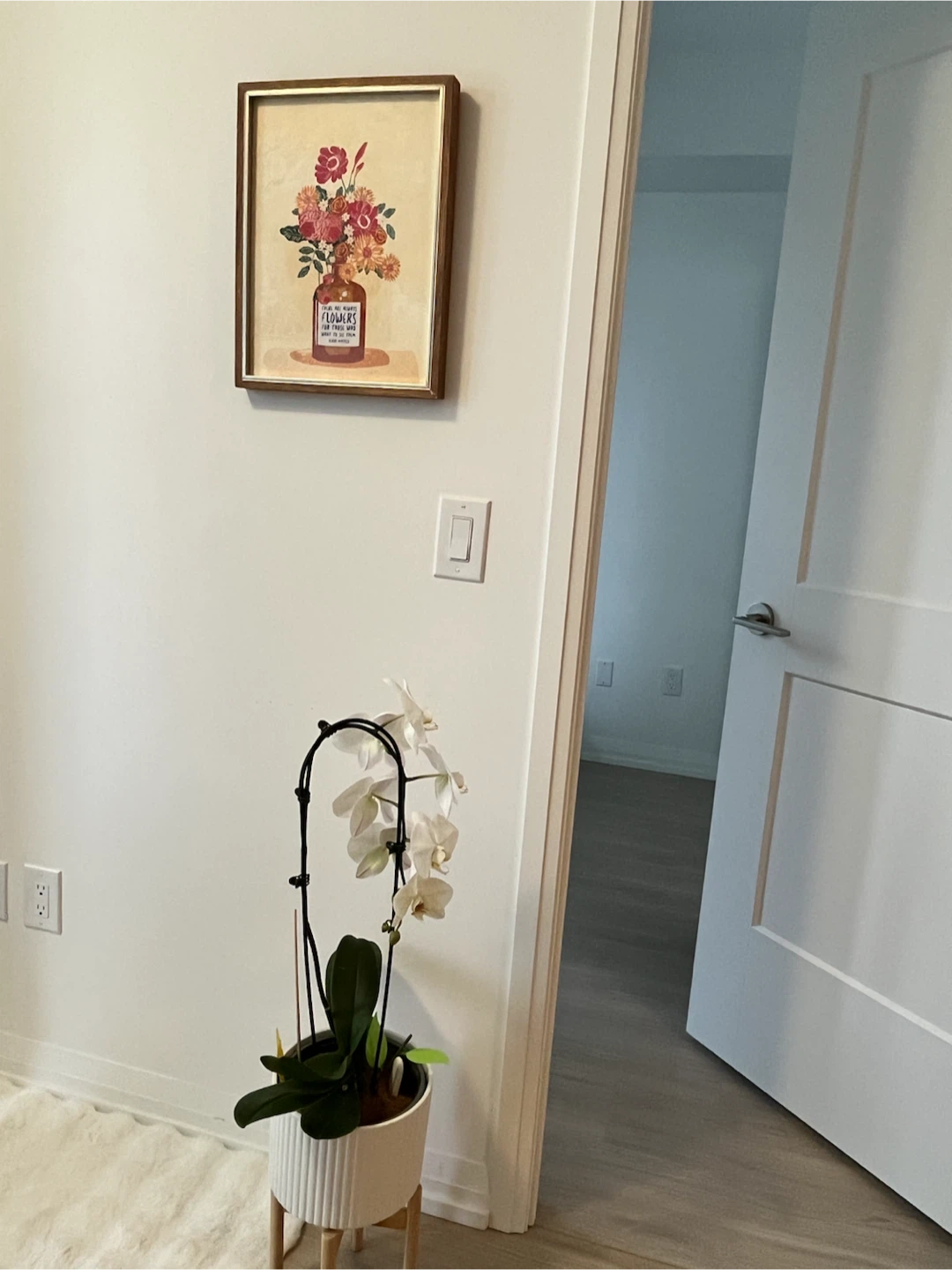 Fully Furnished 1 Bed 1 Bath available until end of August 2026 - photo 5