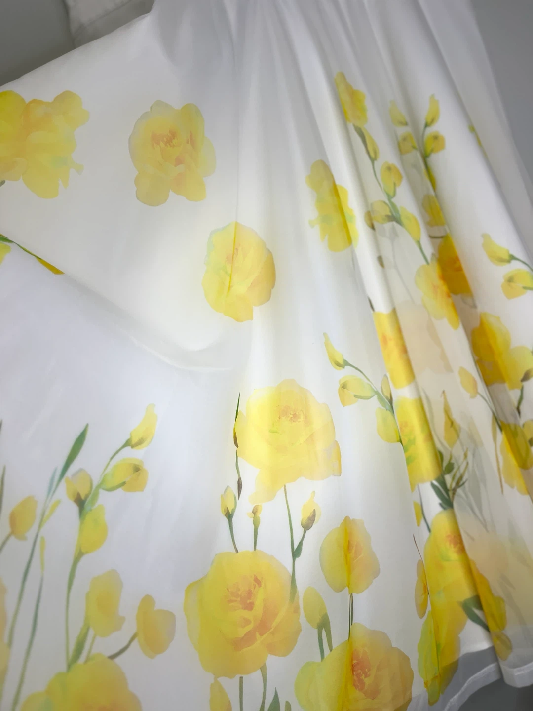 NWT - Gorgeous White Floral Dress with Yellow Roses 2XL - photo 4