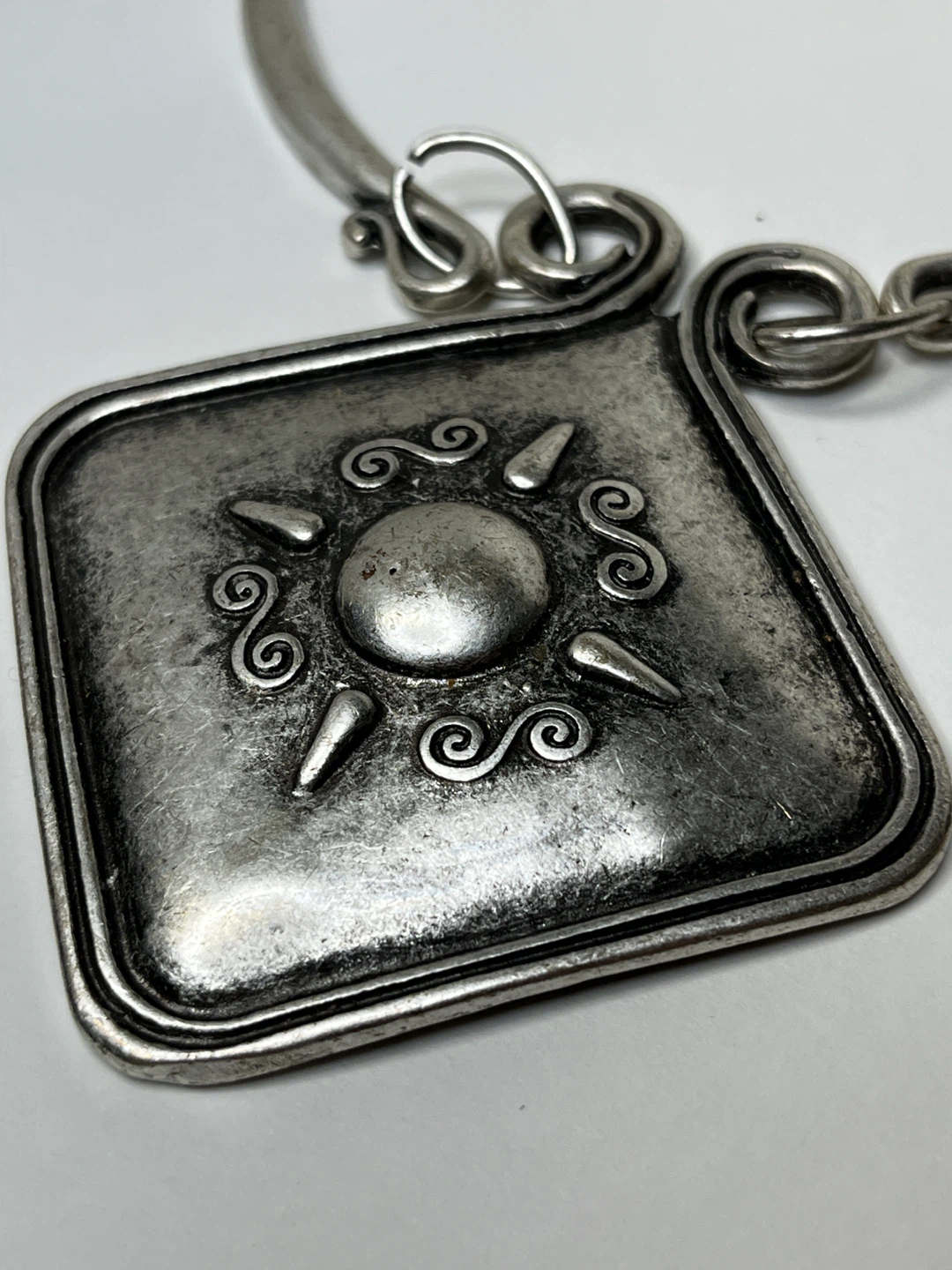 Stunning Antique Style Silver-tone Pendant Necklace - photo 3