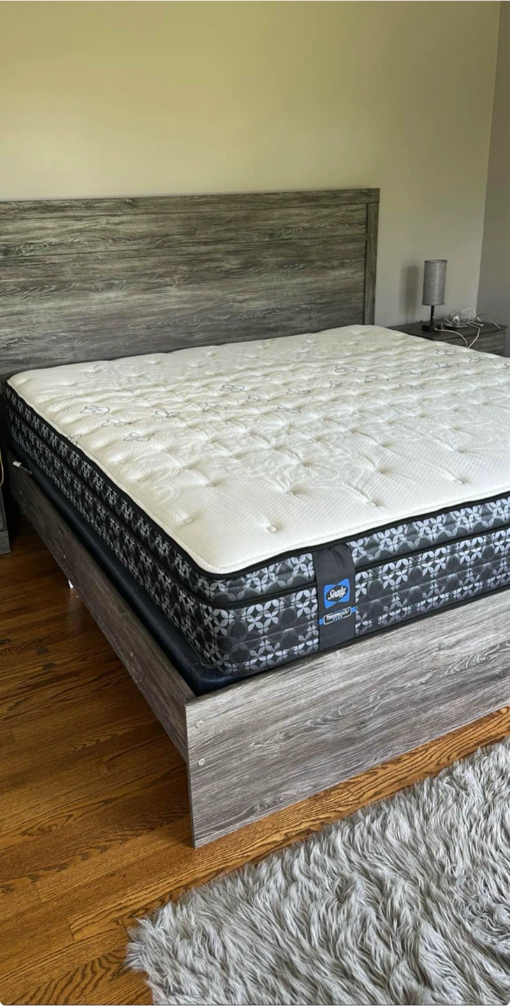 Super king bed with sealy mattress - photo 4