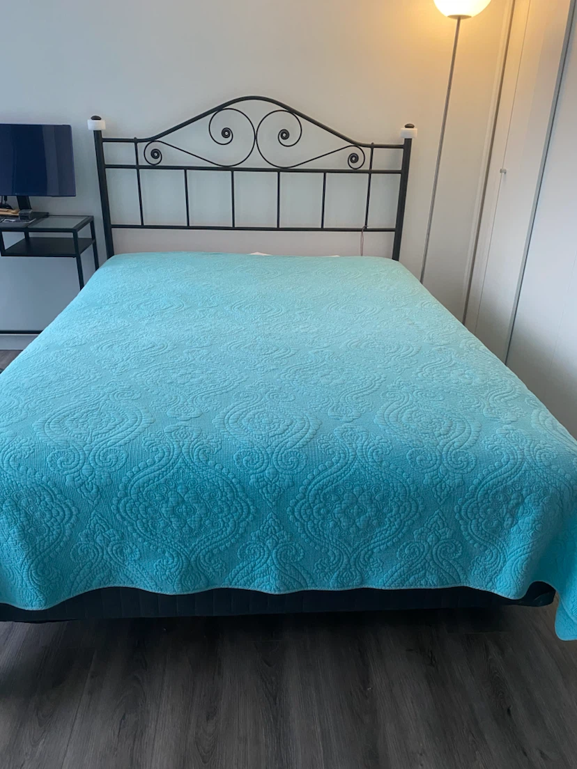 Queen size bed set