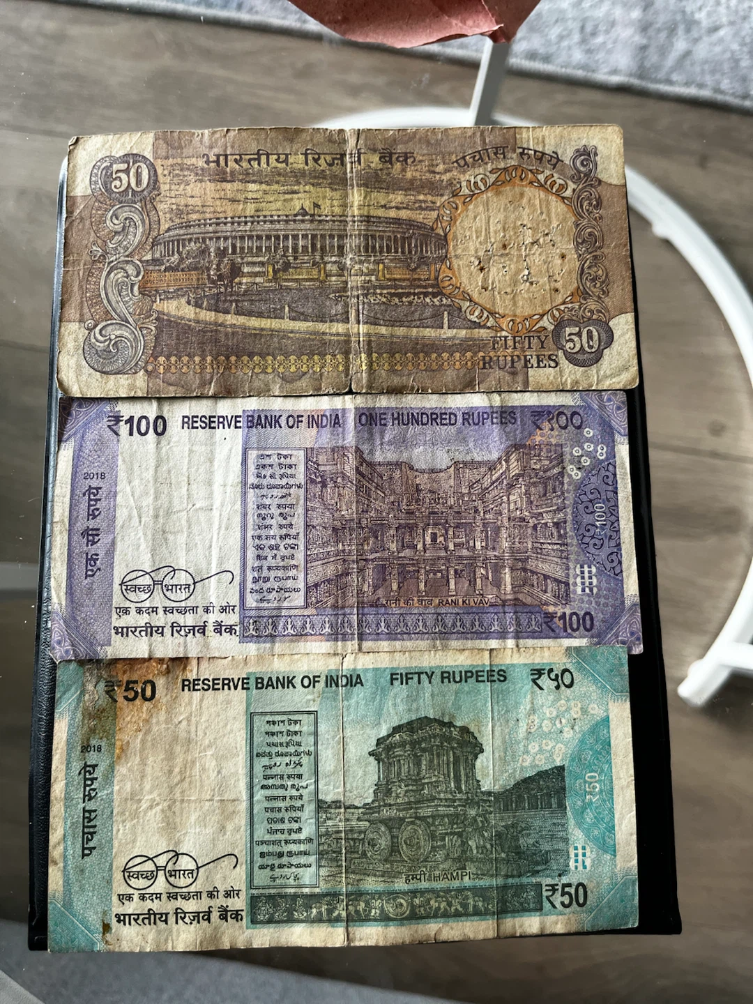 Indian Rupee Banknotes - 50, 100, 50 - photo 2