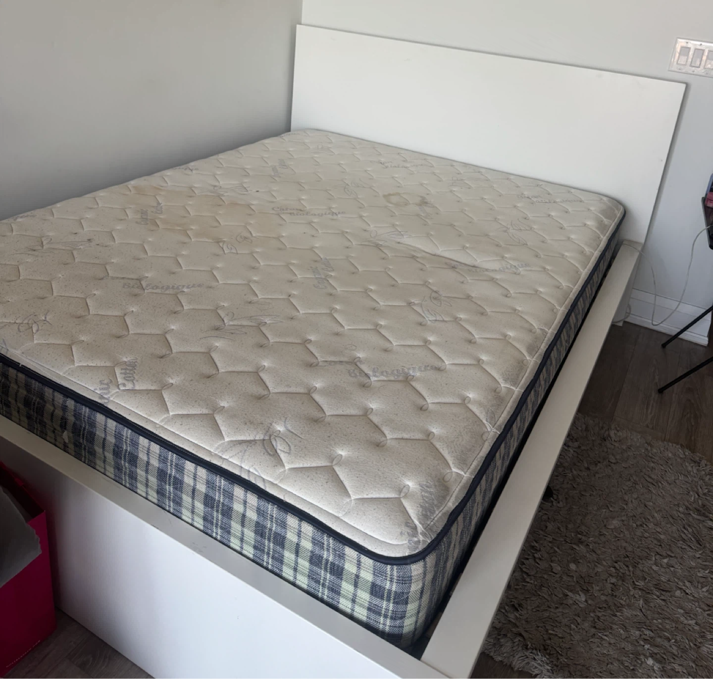 Queen Mattress & Bedframe Set
