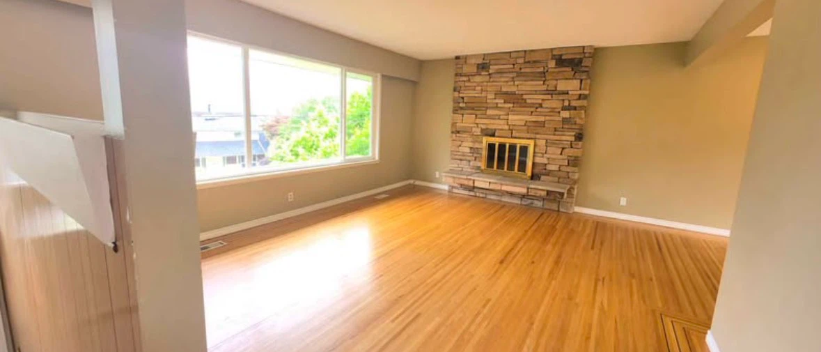 Entire House for Rent in Coquitlam - photo 2