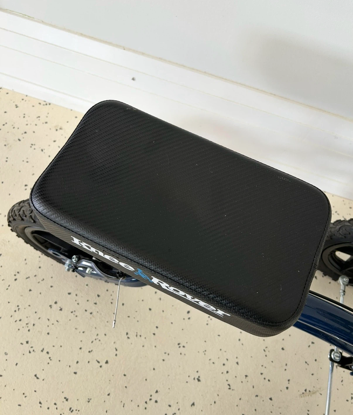 Knee Rover Steerable Knee Scooter - photo 3