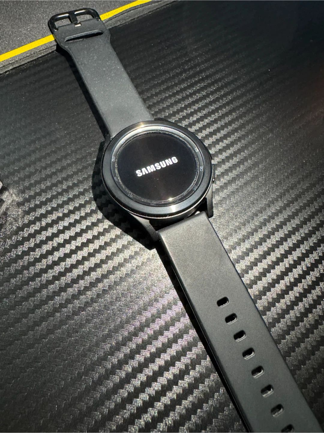 Mint Condition Samsung Galaxy Z Flip 4 & Galaxy Watch 4 - photo 5