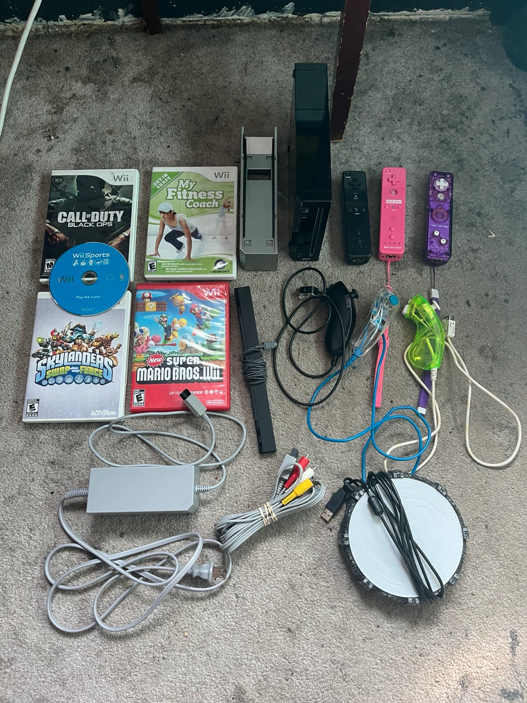 Nintendo Wii look at description