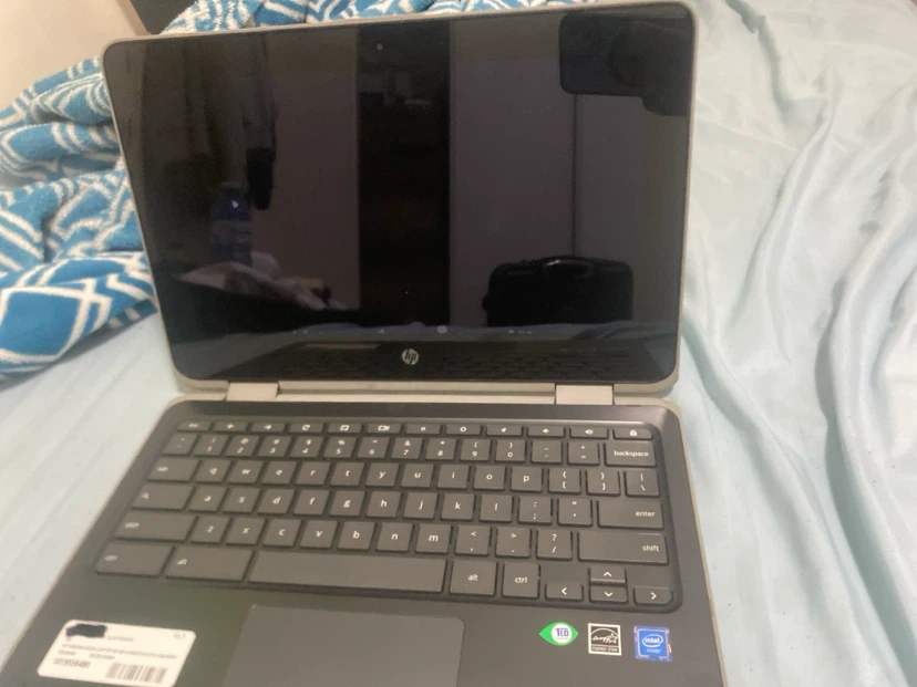 HP Chromebook Laptop 60 GB Hard Drive with Charger - photo 3