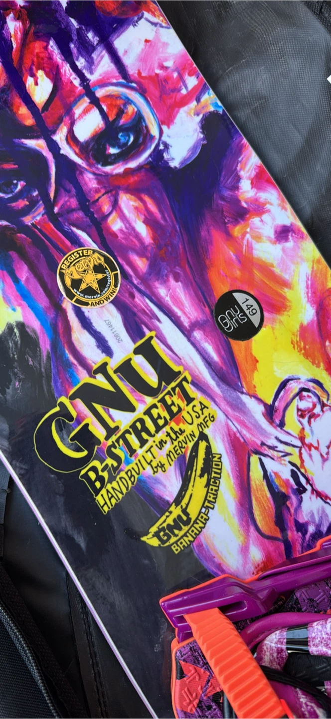 PRACTICALLY NEW - GNU 149 Snowboard incl Technine Bindings - photo 3