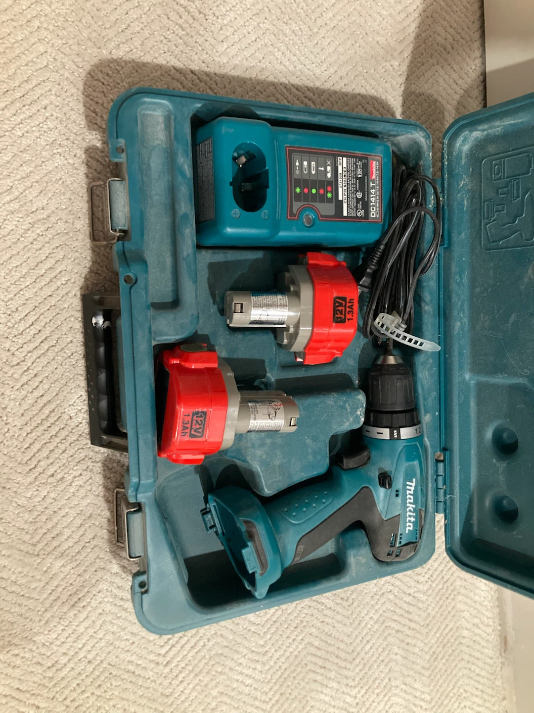 Makita 6271D 12V Cordless Drill with Case and Charger