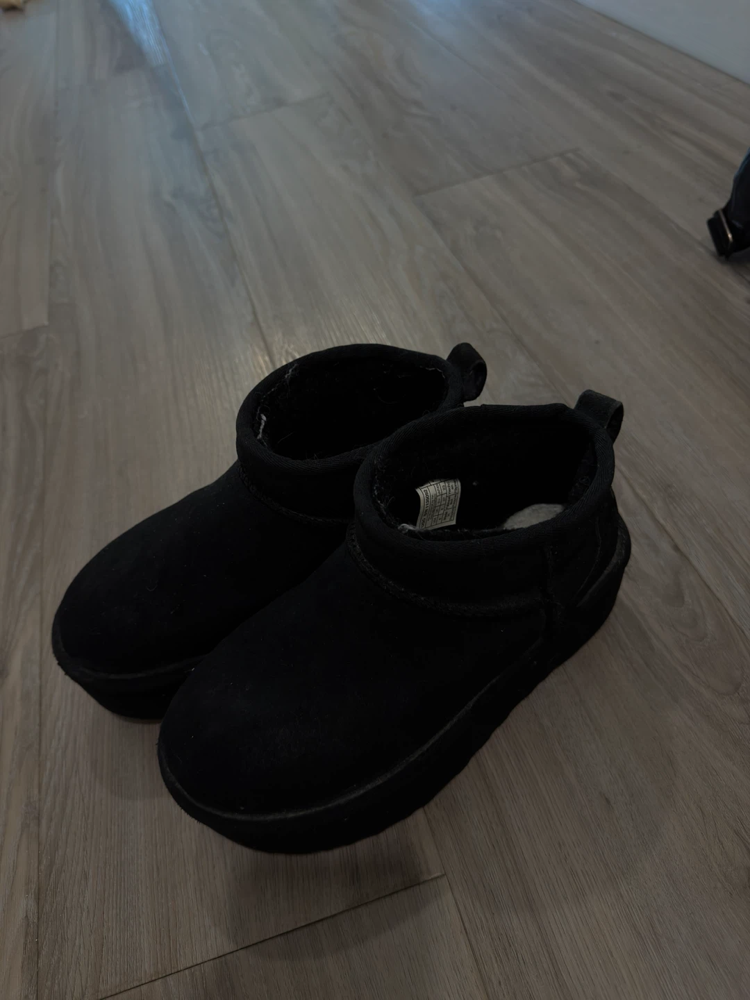 UGG Tasman Platform Boots - Black - photo 2