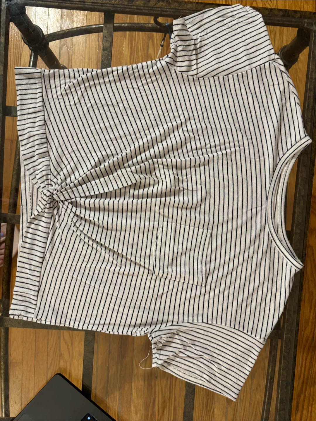 American Eagle Striped T-Shirt - Medium