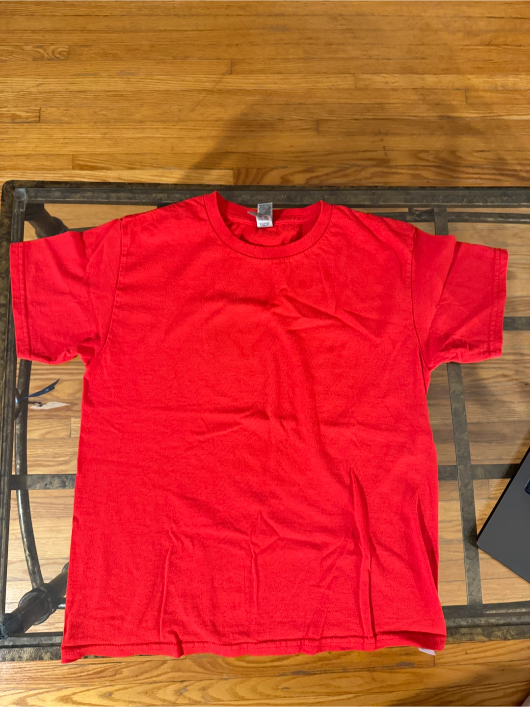 Gildan Red T-Shirt Youth Medium